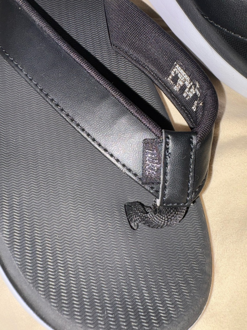 Nike Black and White Women's Flip Flop Sandals - Picture 3 of 10